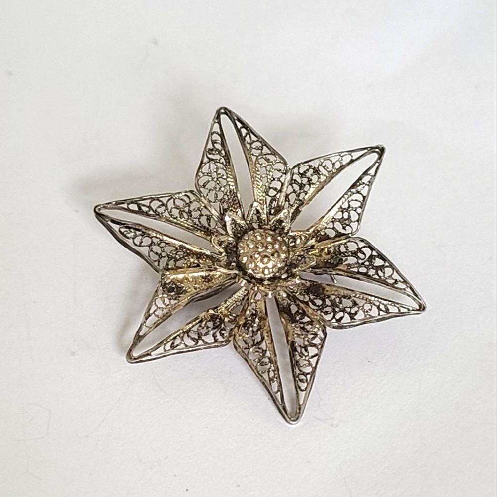Vintage Antique Filigree Sterling Silver Star Flower Brooch Pin
